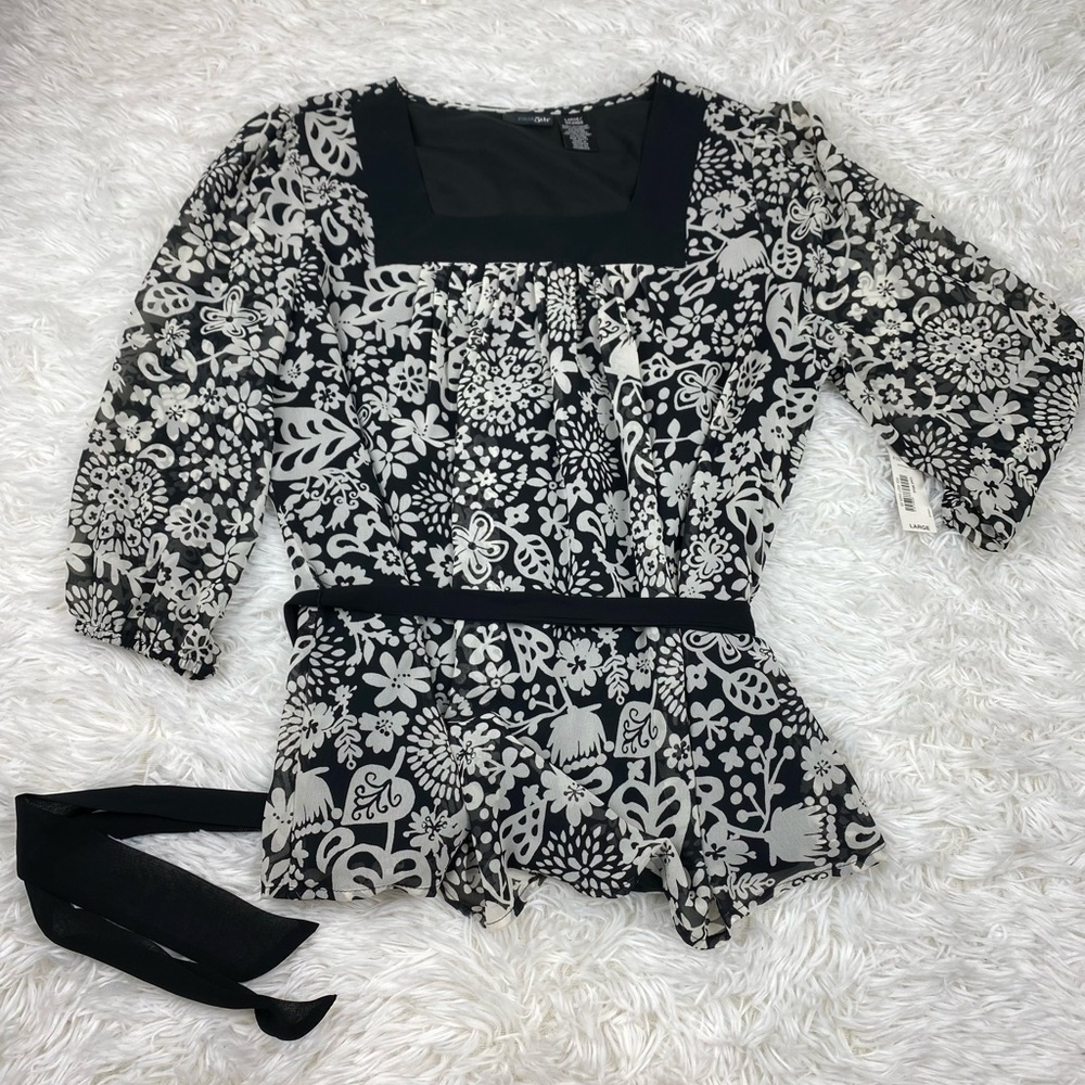 East 5th Women’s Sz Large Top Blouse Peplum Shirt Floral sheer sleeves Belt NEW